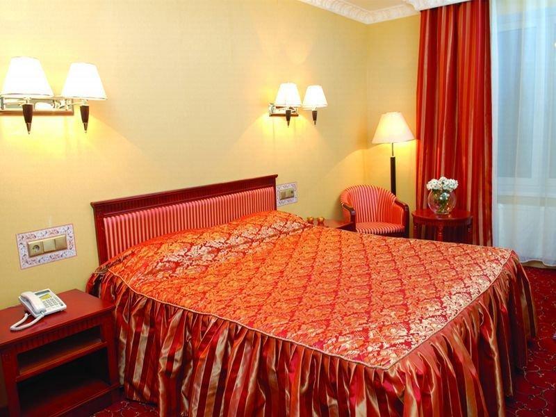 Royal Medical Cezar Hotel Truskavets Exterior foto