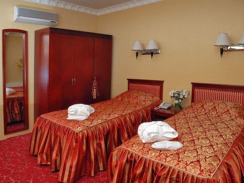 Royal Medical Cezar Hotel Truskavets Exterior foto